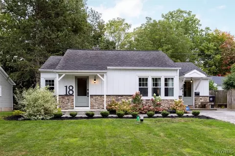 18 Larned Ln, Orchard Park, NY 14127