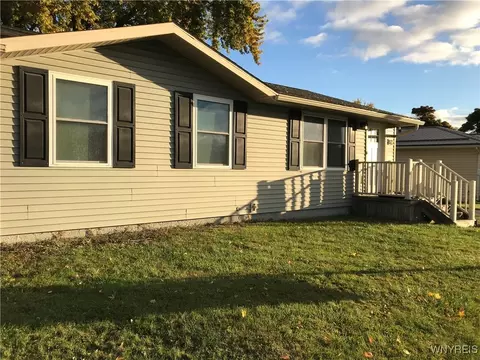 392 French Rd, Cheektowaga, NY 14227