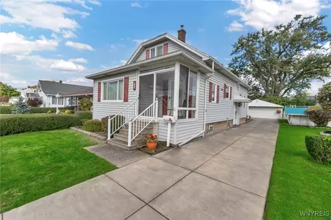 828 Brighton Rd, Tonawanda, NY 14150