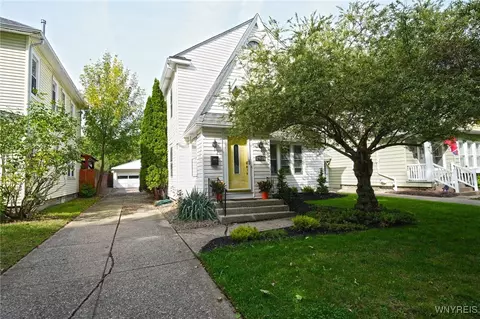 257 Hamilton Dr, Amherst, NY 14226