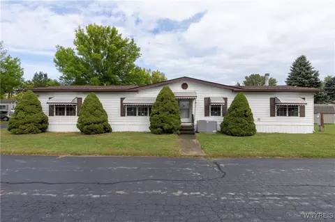 29 Marseille Ave, West Seneca, NY 14224