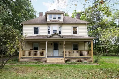 451 South St, Aurora, NY 14052