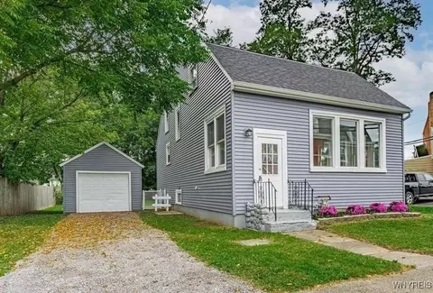 2691 Van Horn Ave, Newfane, NY 14108