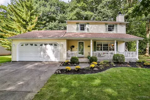 100 Greenwood Cir, North Tonawanda, NY 14120