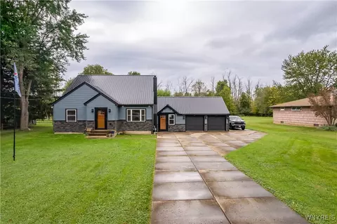190 Haussauer Rd, Getzville, NY 14068