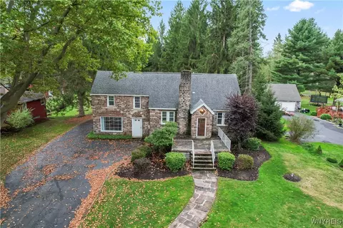 1255 Como Park Blvd, Depew, NY 14043