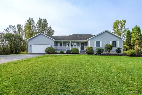 9855 Martin Rd, Clarence Center, NY 14032
