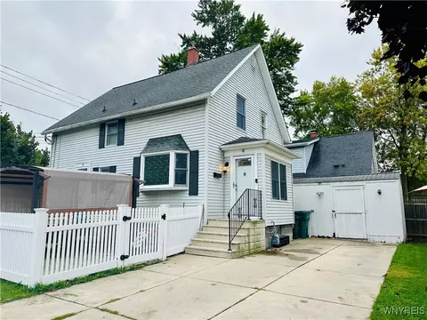 4 Mead St, North Tonawanda, NY 14120