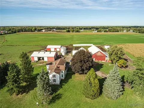 6990 Heise Rd, Clarence Center, NY 14032