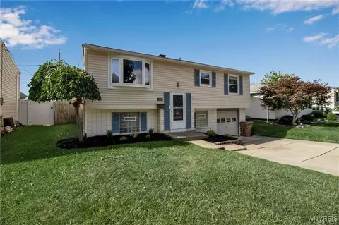 51 W Rouen Dr, Cheektowaga, NY 14227
