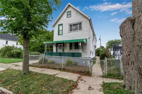 65 Waverly St, Buffalo, NY 14208