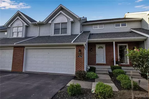 5464 Village Station Cir, Buffalo, NY 14221