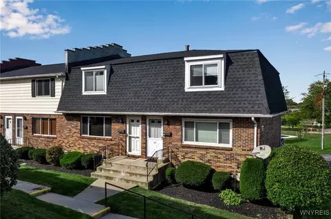 51 Stoneledge Ct, Amherst, NY 14221