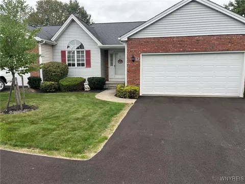 75 Hillcrest, West Seneca, NY 14224