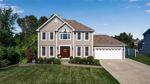 3329 Brookfield Ln, Hamburg, NY 14075