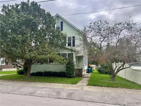91 Jefferson St, Warsaw, NY 14569