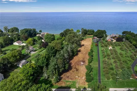 4719 E Lake Rd, Wilson, NY 14028
