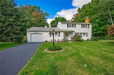 1962 Creekside Dr, Burt, NY 14028