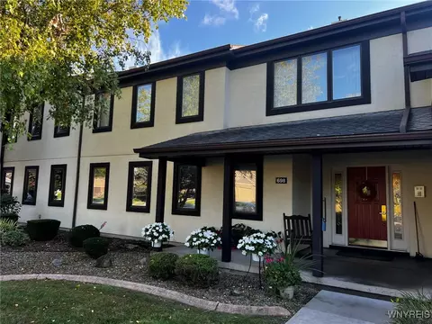 698 Northridge Dr #114, Lewiston, NY 14092