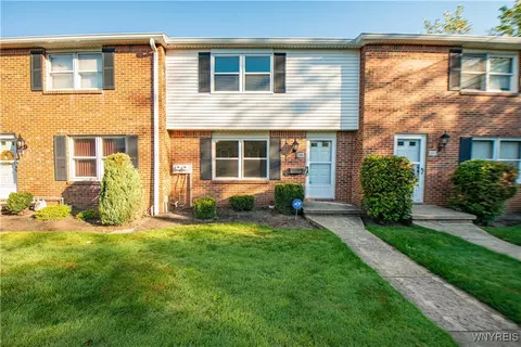 355 Wimbledon Ct, West Seneca, NY 14224