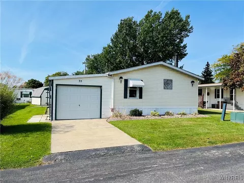 35 Melody Ln, Cheektowaga, NY 14225