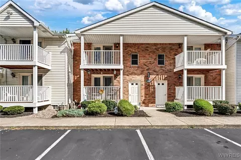 4621 Chestnut Ridge Rd #F, Amherst, NY 14228