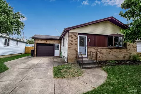 106 Gary Ln, Cheektowaga, NY 14227