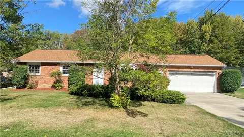 3914 Monroe Ave, Hamburg, NY 14075