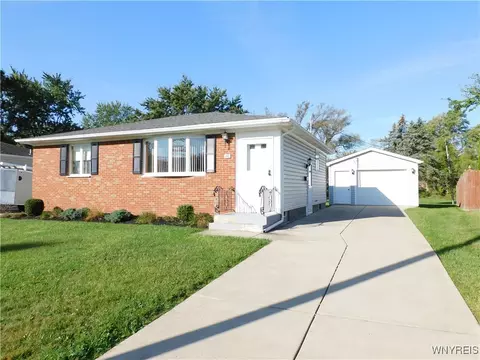 66 Morris Cir, Depew, NY 14043