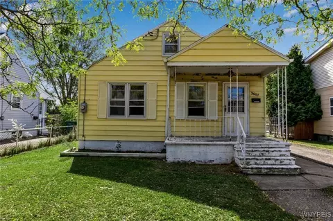 3607 Ferry Ave, Niagara Falls, NY 14301