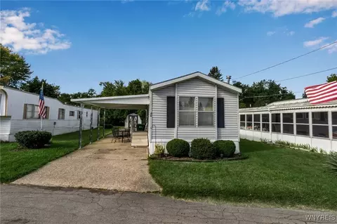9170 Sheridan Dr #46N, Clarence, NY 14031