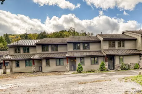 17 Creekside, Ellicottville, NY 14731