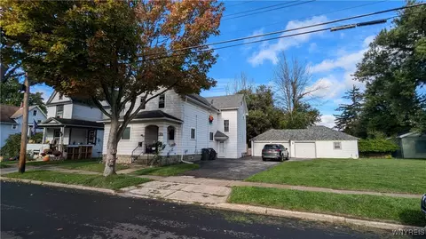 132 Fredericka St, North Tonawanda, NY 14120