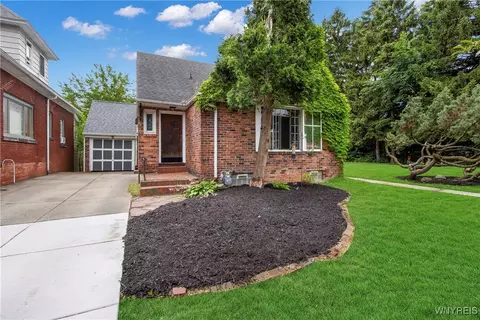 635 Amherst St, Buffalo, NY 14207