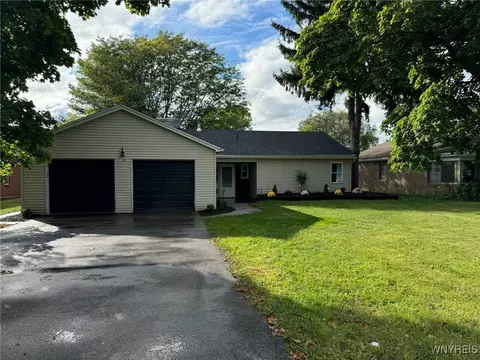 146 Farber Ln, Amherst, NY 14221