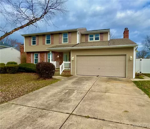 97 Driftwood Dr, Grand Island, NY 14072