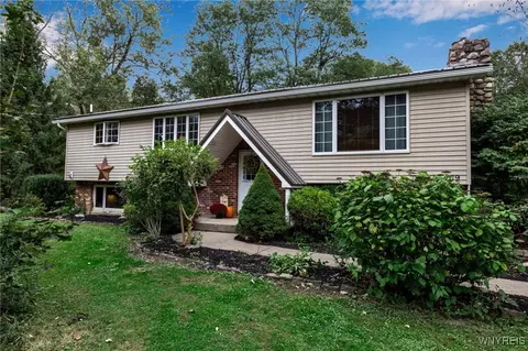 789 Two Rod Rd, Alden, NY 14004