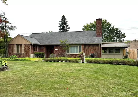 1061 Wehrle Dr, Amherst, NY 14221