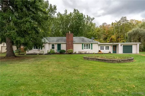 7525 Ellicott Rd, West Falls, NY 14170