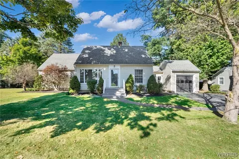 2 Pleasant Ave, Evans, NY 14006 photo 2