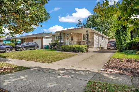 49 Standish Rd, Buffalo, NY 14216