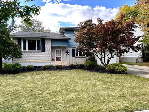 224 Carriage Park, West Seneca, NY 14224