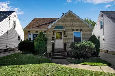 301 Springville Ave, Amherst, NY 14226