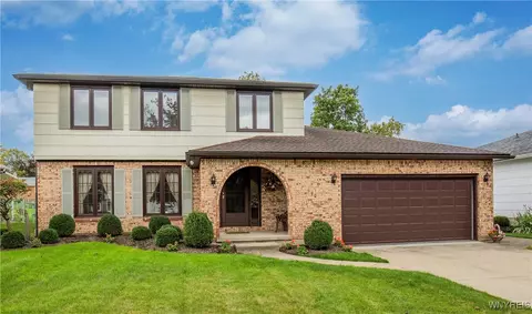 90 Suburban Ct, West Seneca, NY 14224