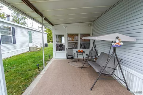 874 Thomas Ln, Evans, NY 14006 photo 5