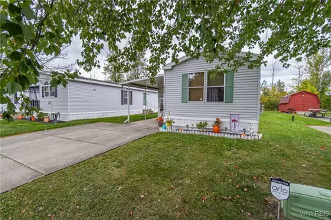 874 Thomas Ln, Evans, NY 14006 photo 3