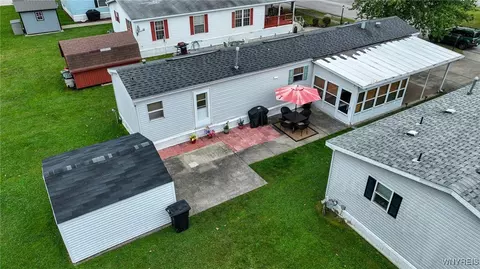 874 Thomas Ln, Evans, NY 14006 photo 38