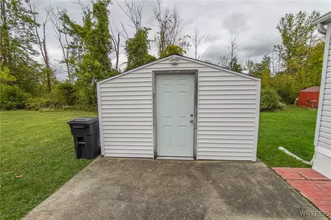 874 Thomas Ln, Evans, NY 14006 photo 31