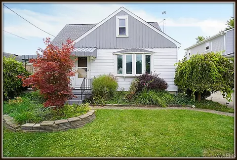206 Clover Pl, Cheektowaga, NY 14225