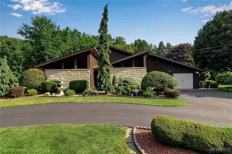 1078 Lyndale Ln, Elma, NY 14059